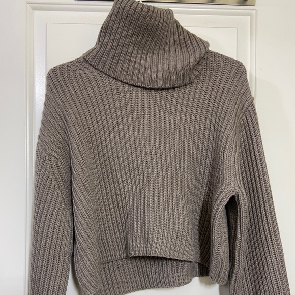 NWT Aritzia Babaton XXS Guell sweater Turner Taupe - Picture 2 of 3
